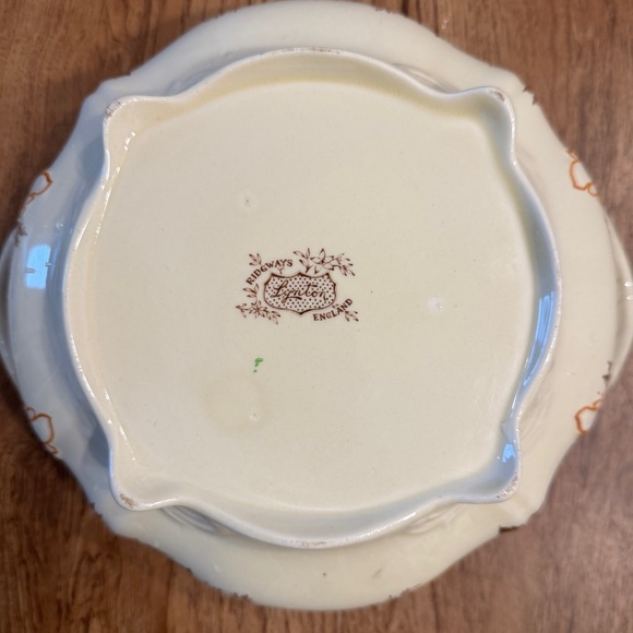 ANTIQUE RIDGWAYS ENGLAND
LYNTON FLORAL 8 IN ROUND
COVERED VEGETABLE DISH - Picture 7 of 11